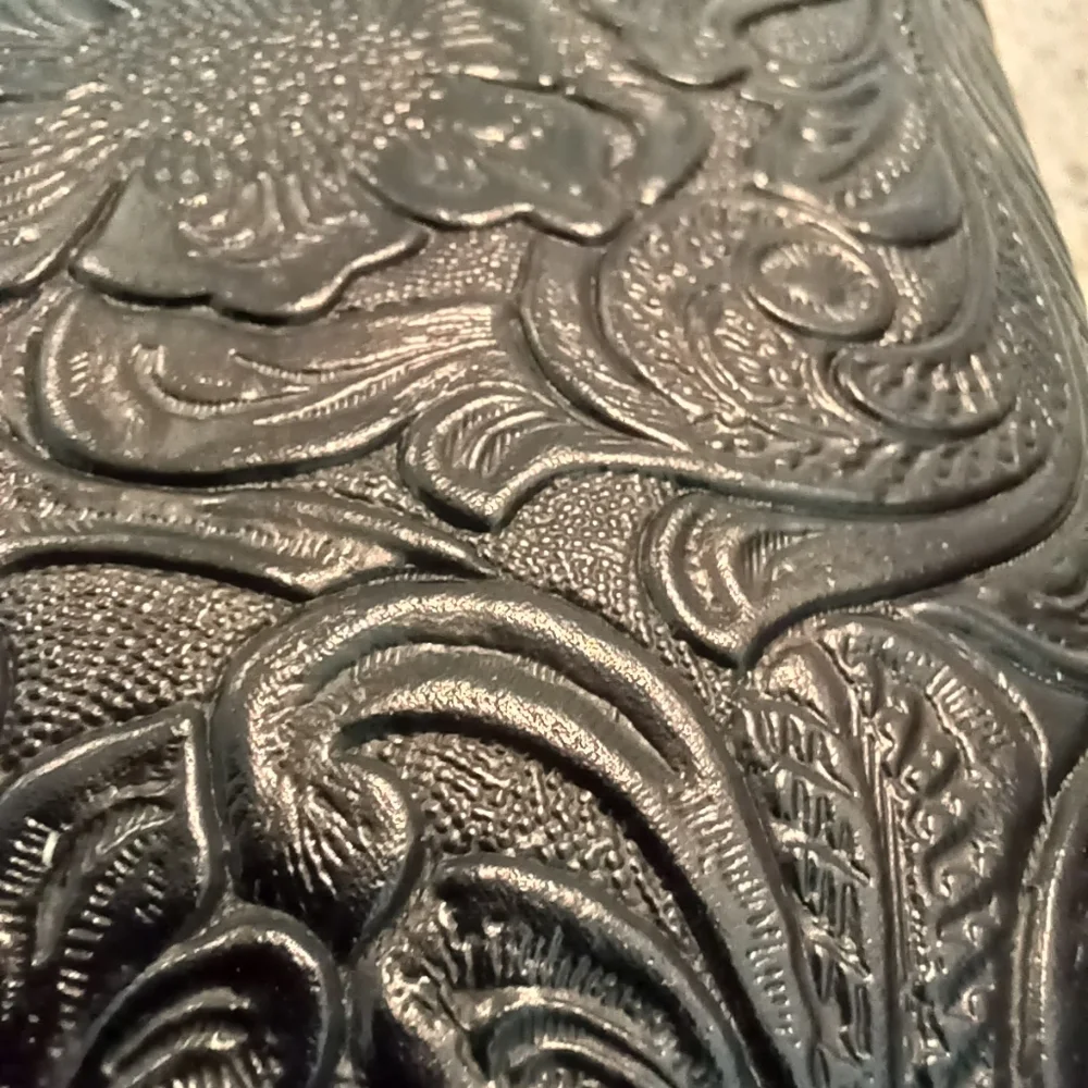 Womens Vegan Leather Wallet Embossed NWT Floral Black Wristlet Clutch Western